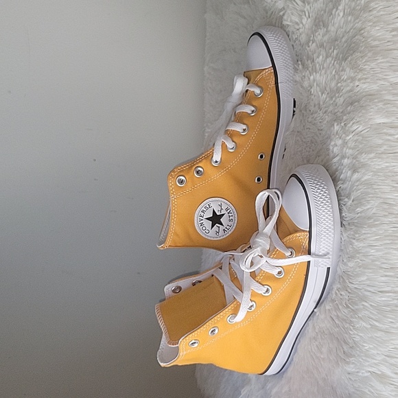 Converse Shoes - Converse Chuck Taylor All Star HI Style: A09970C Women's US 8